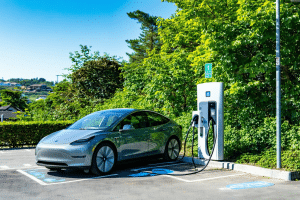 découvrez l'importance de planifier vos trajets avec une voiture électrique. optimisez votre autonomie, trouvez des bornes de recharge et réduisez votre empreinte carbone. apprenez à maximiser votre expérience de conduite écologique tout en minimisant les imprévus.
