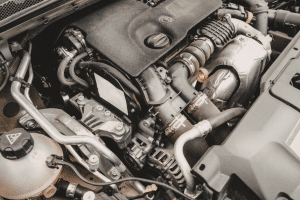 Raccords & durite essence : comment éviter les fuites sur un circuit carburant modifié